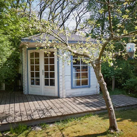 펜션 With A Fireplace Just 10 Minutes From The Beach *