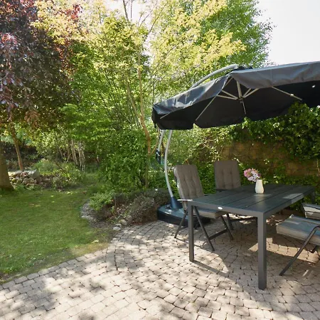 With A Fireplace Just 10 Minutes From The Beach 장크트 피터 오르딩